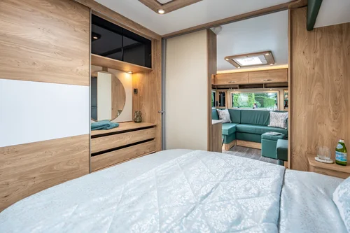 2025+INOS+Caravan+by+Fifth+Wheel_Bedroom_day
