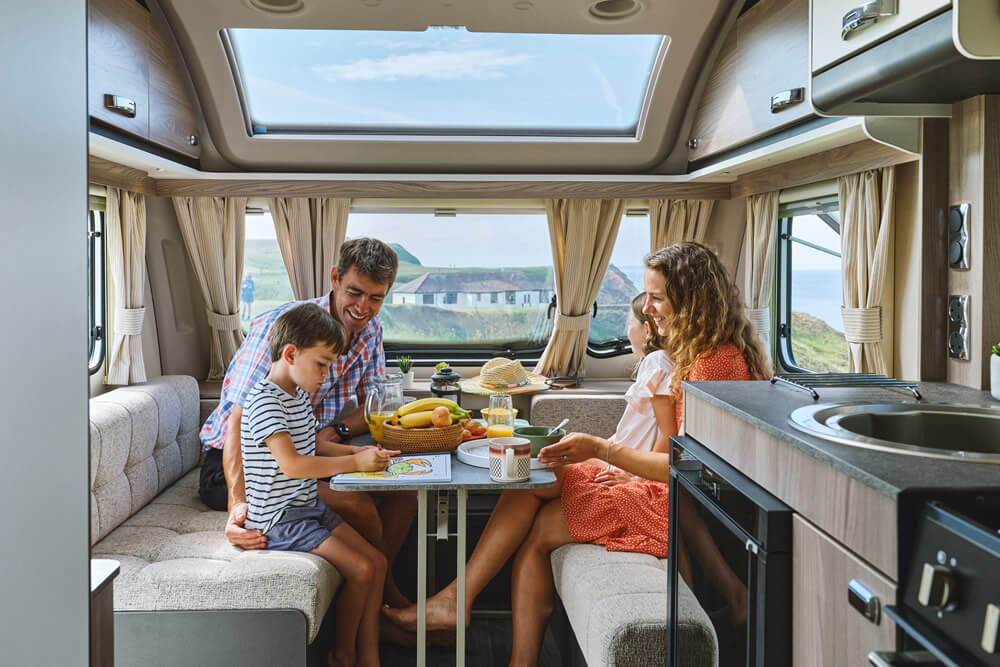 2026-sprite-alpine-4-db-lifestyle-dining