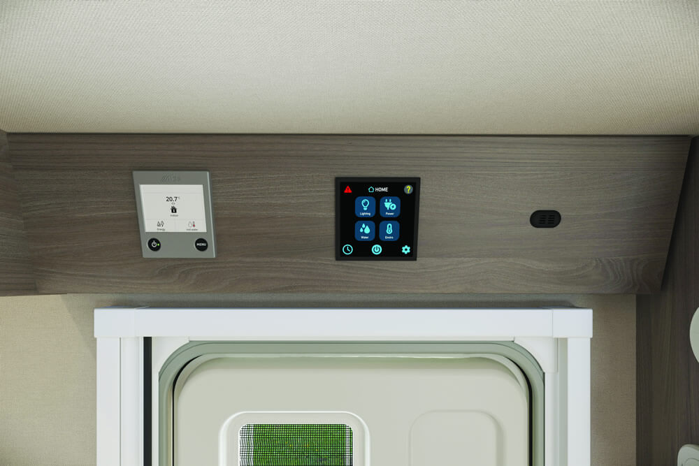 2026_conqueror_480_control-panel