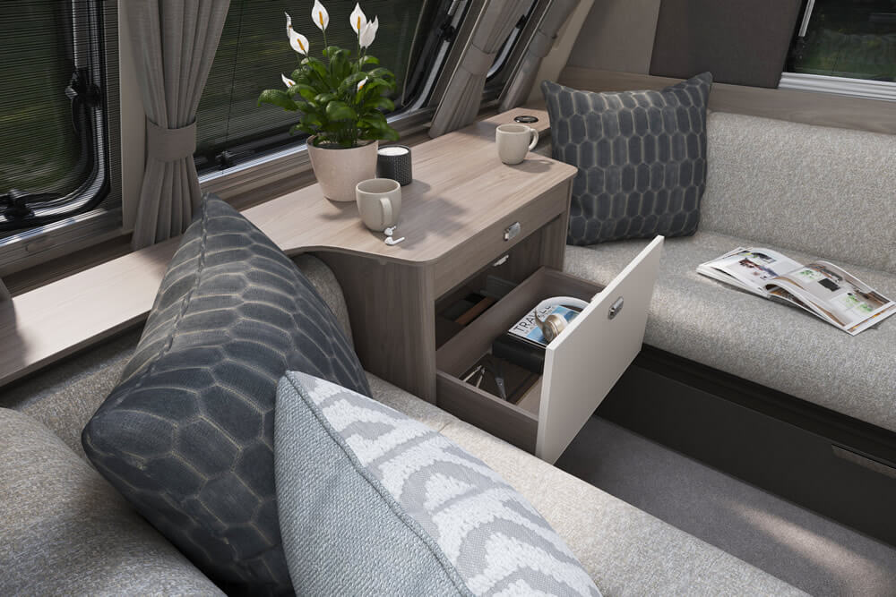 2026_conqueror_480_front_chest