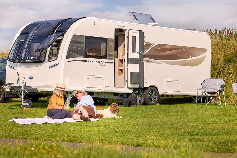 Alicanto-Grande-Deluxe_Trailer-control-spare-wheel-and-wheel-lock