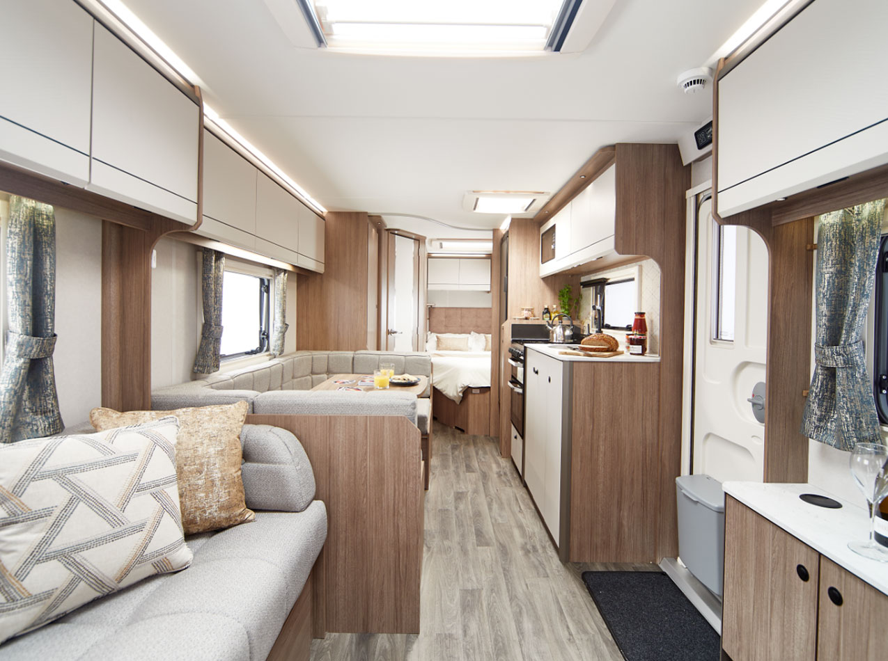 Coachman-Acadia-660-interior-sliders-1