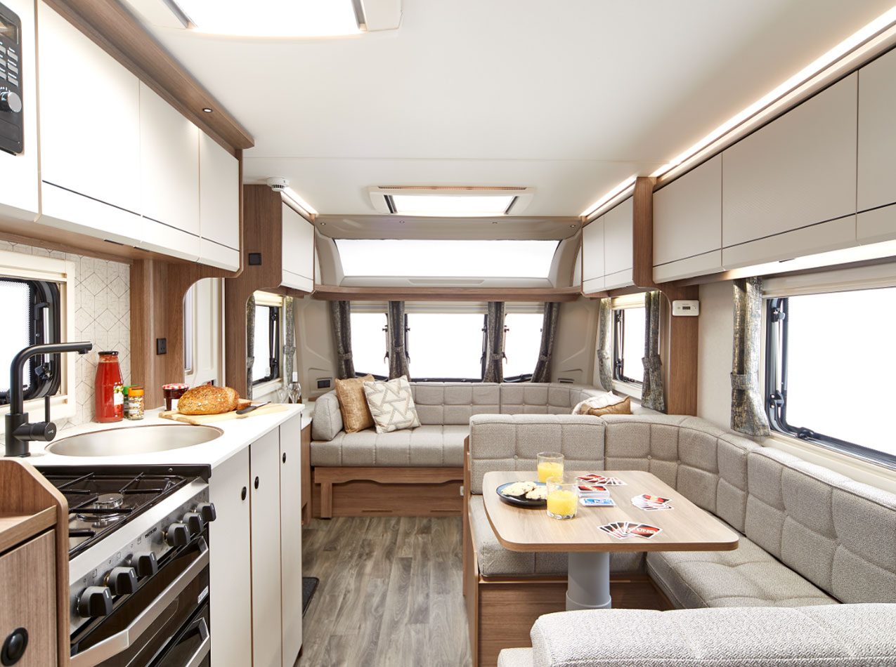 Coachman-Acadia-660-interior-sliders-5