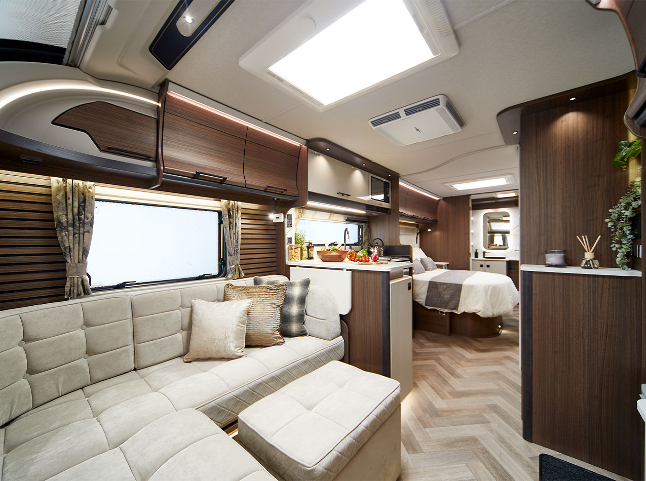Coachman-Lusso-interior-sliders-5