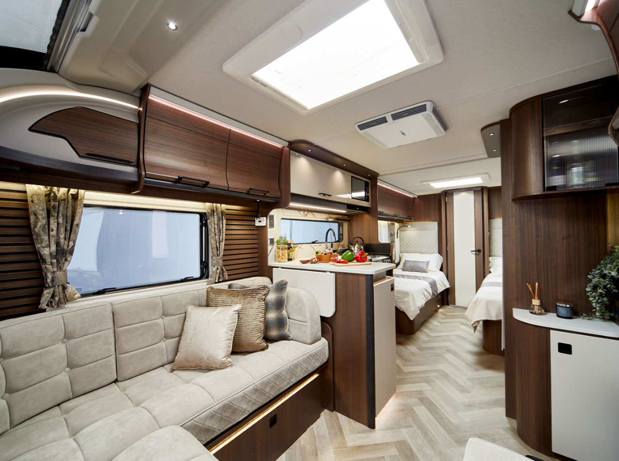 Coachman-Lusso-interior-sliders-7