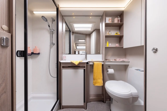 Cruzer-475-Washroom-705x470