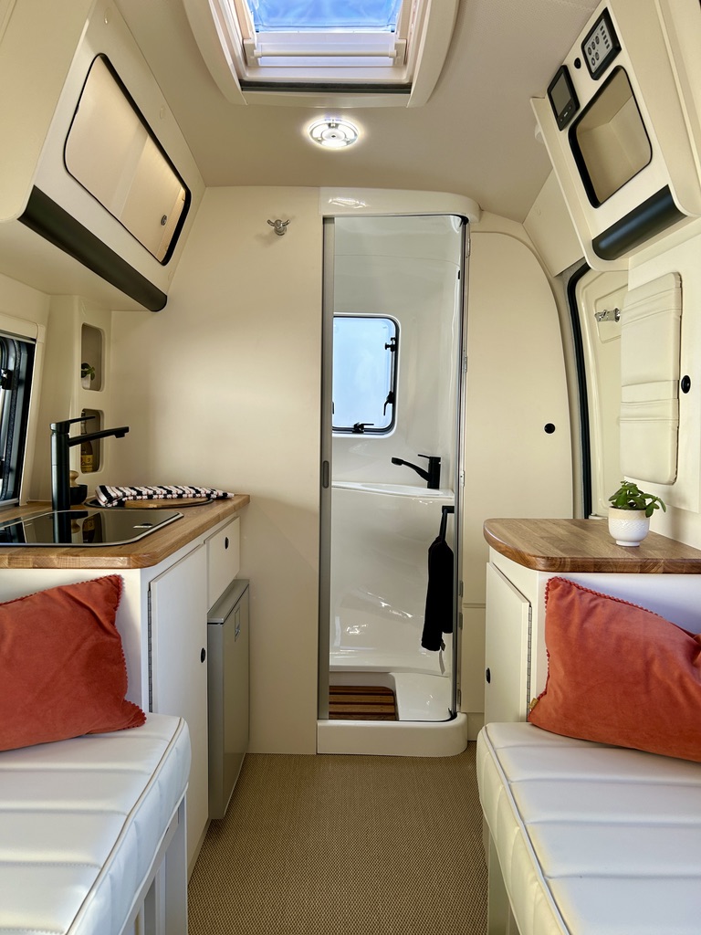 FC80FB55-0D5D-4E15-89B5-B707071C80D4_1_105_c