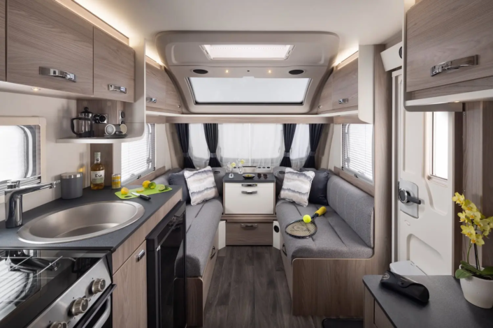 Mondial-470-Rear-to-Front-705x470