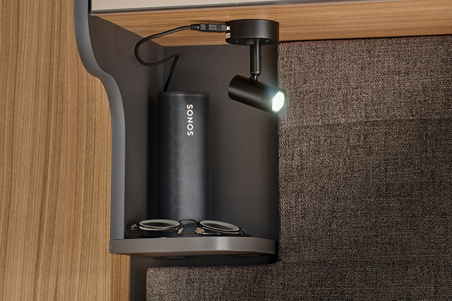 Phoenix-Black-440-directional-spotlights