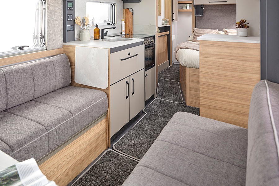 Phoenix-Black-440-through-shot