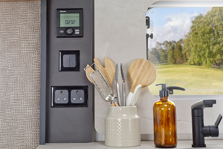 Phoenix-Black-440-truma-combi-controls