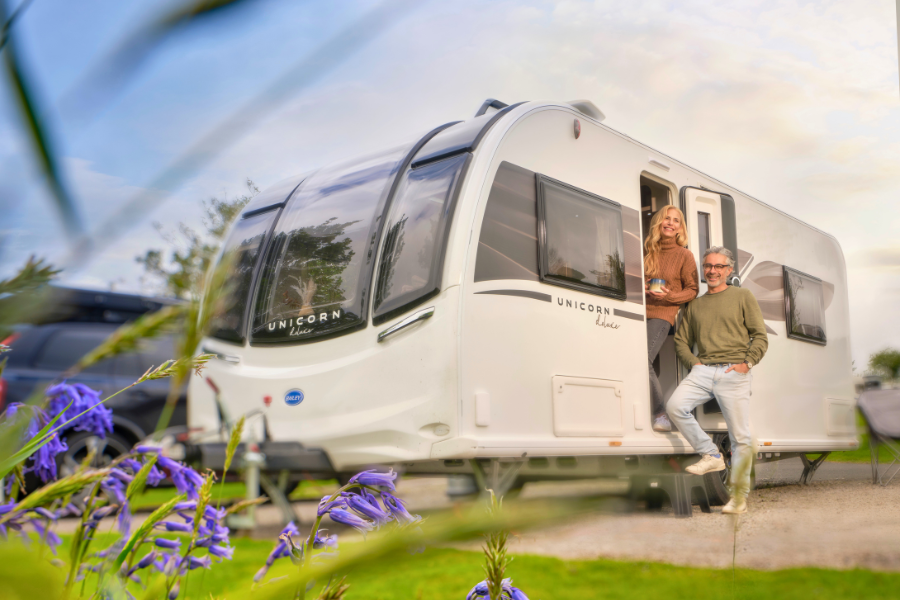 Unicorn-Deluxe-2025-Season-Live-Launch