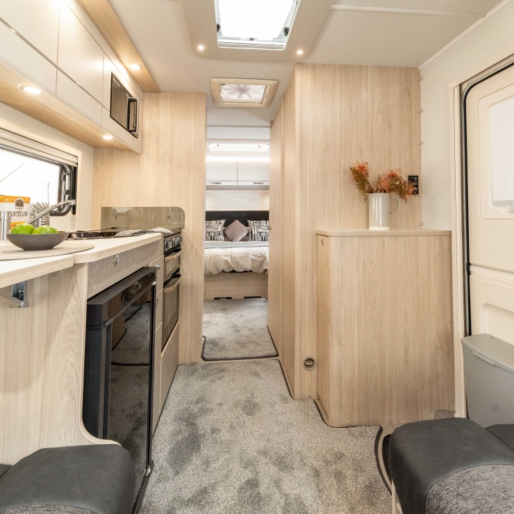 avante-apex-550-14-740x740-crop-q100