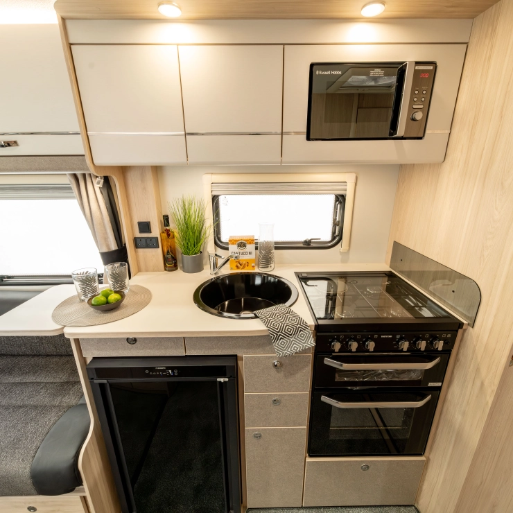 avante-apex-550-17-740x740-crop-q100