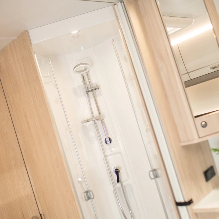 avante-apex-550-71-740x740-crop-q100