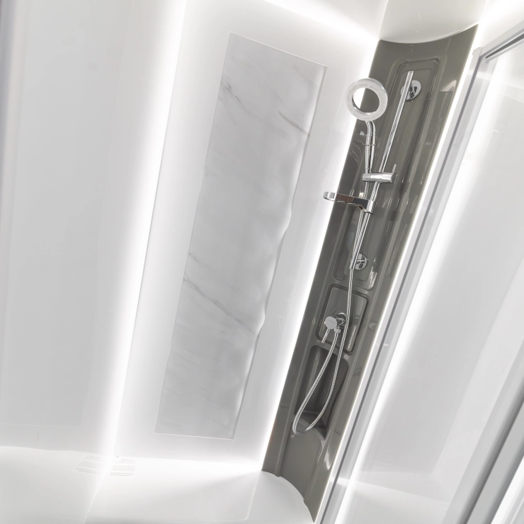 buccaneer-skyliner-commodore-14-740x740-crop-q100