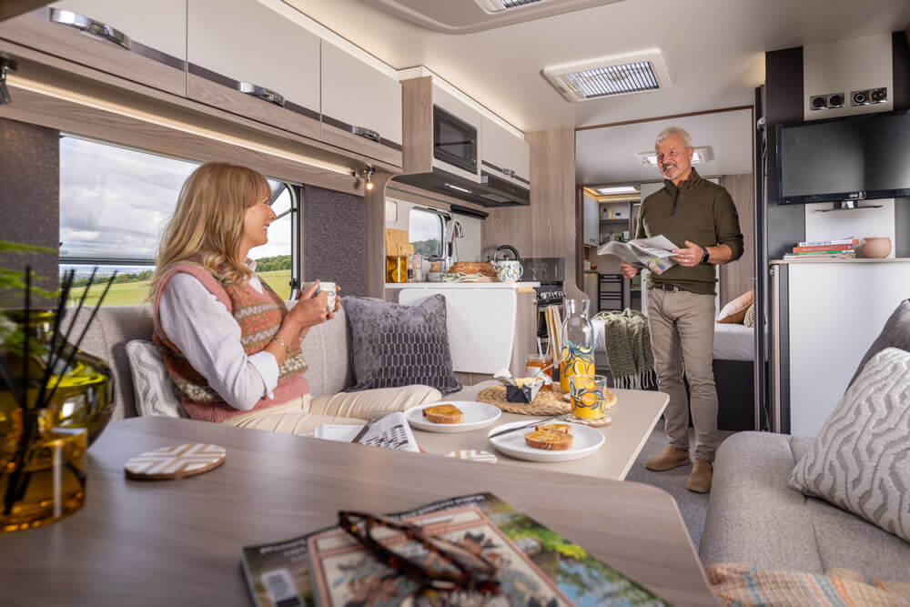 conqueror-grande-645-lifestyle-interior