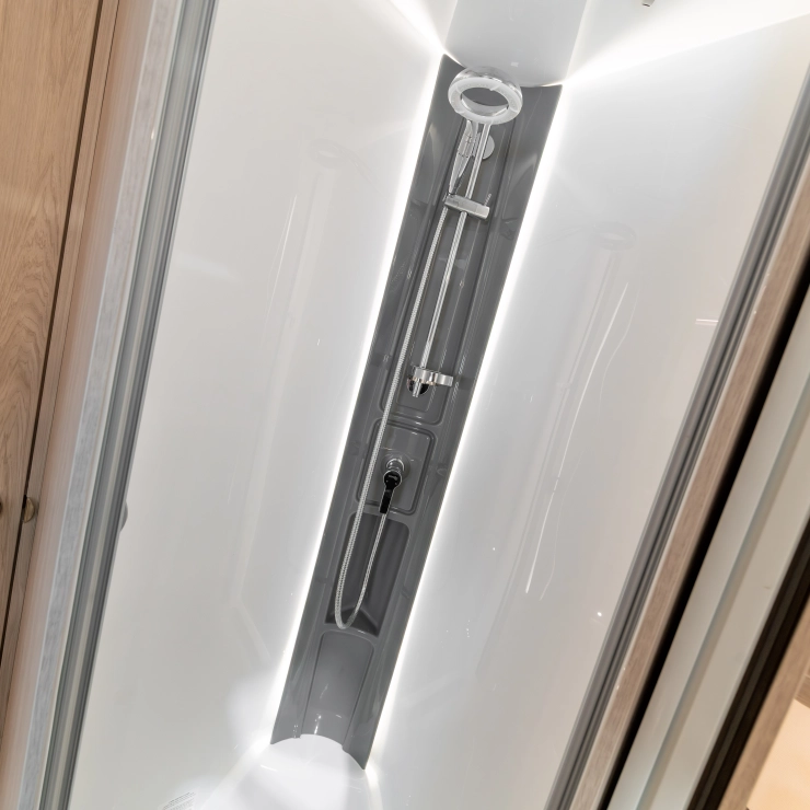 elddis-crusader-aurora-20-740x740-crop-q100