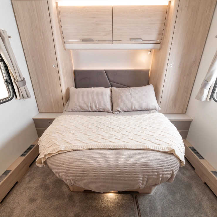 elddis-crusader-aurora-22-740x740-crop-q100