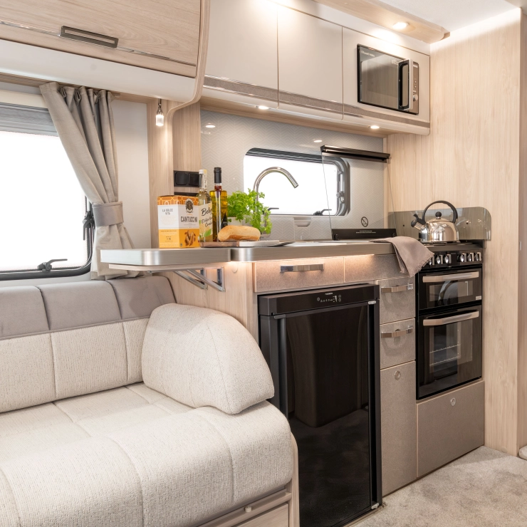 elddis-crusader-aurora-8-740x740-crop-q100