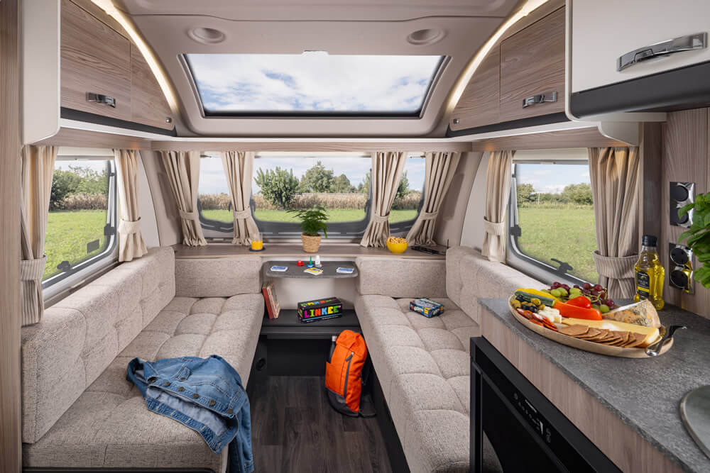 sprite-alpine-4-front-lounge