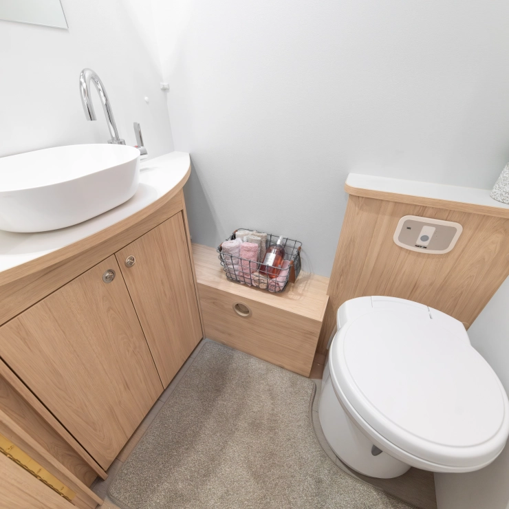 whirlwind-evolve-868-21-740x740-crop-q100